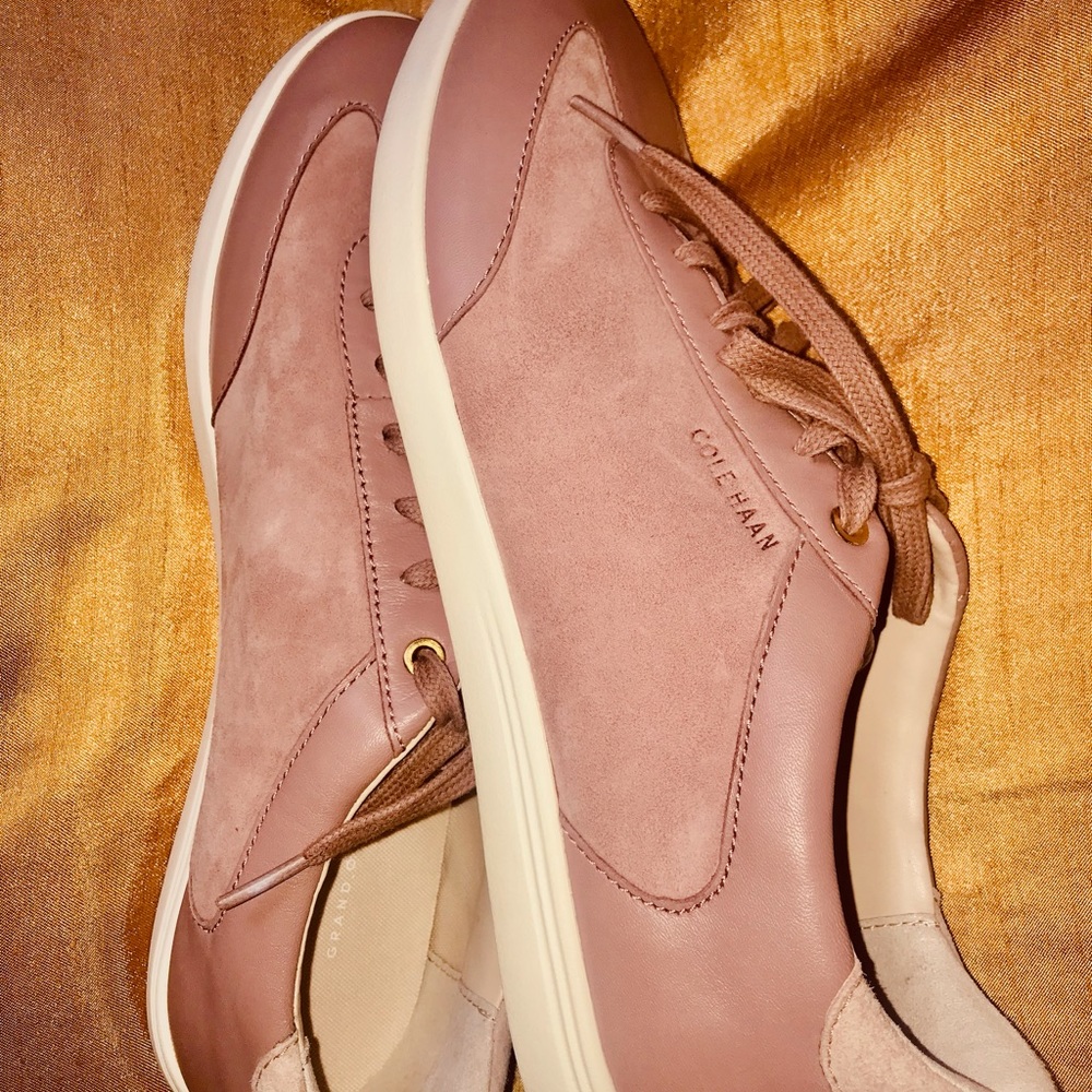 Cole Haan Grand os Women’s Very Comfortable Leather Suede Sneakers - Picture 2 of 5